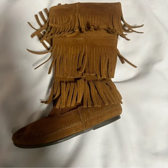 Minnetonka Brown Fringe Moccasin Boots - Picture 2 of 16